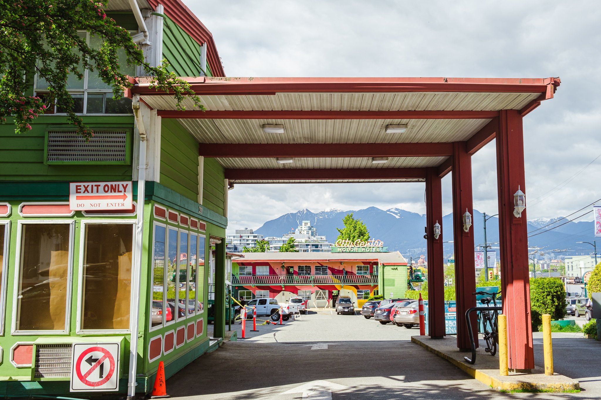View of City Centre Motel through the parking lot entrance 